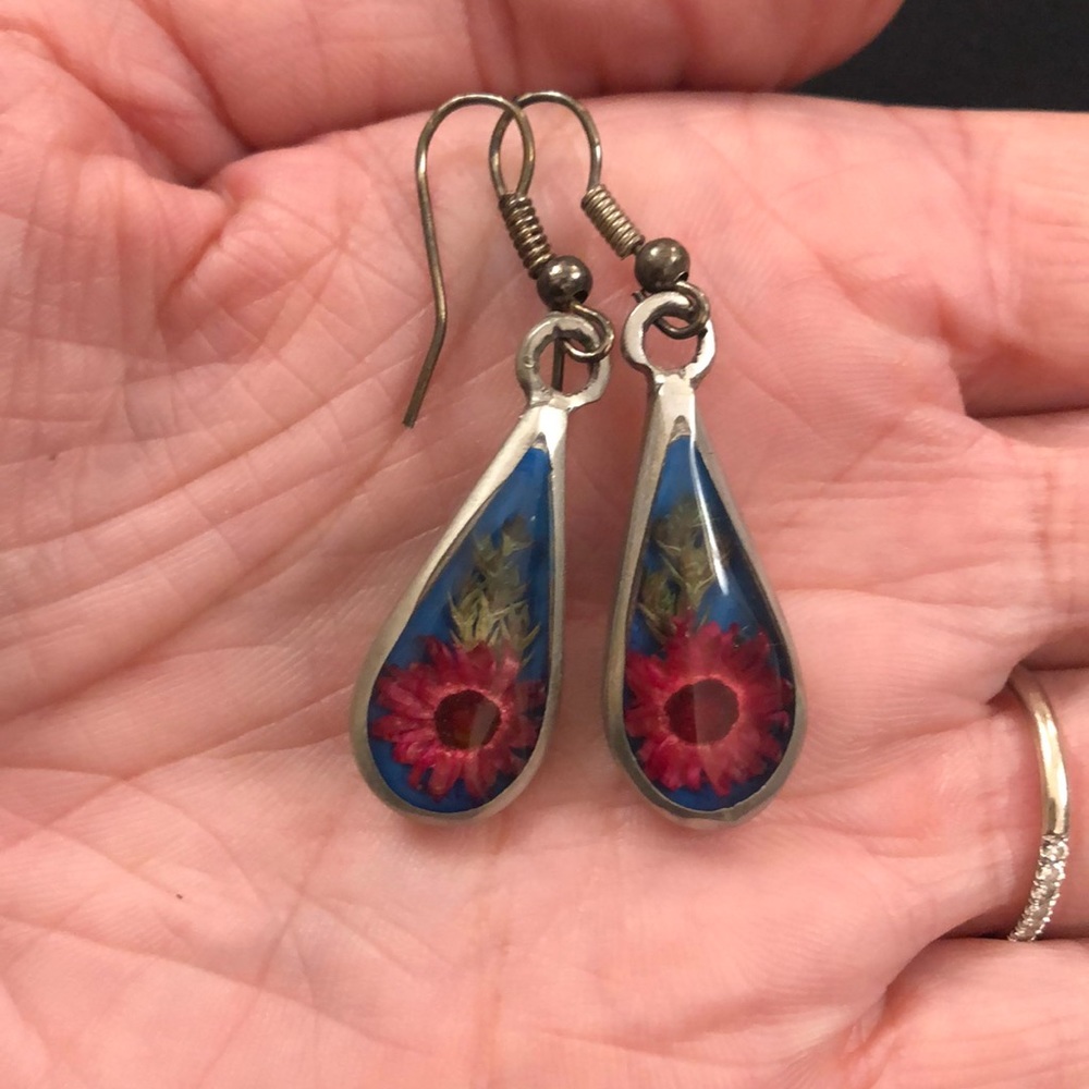 Pressed flower earrings
